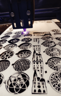 decoupage_laser_plaque_bois